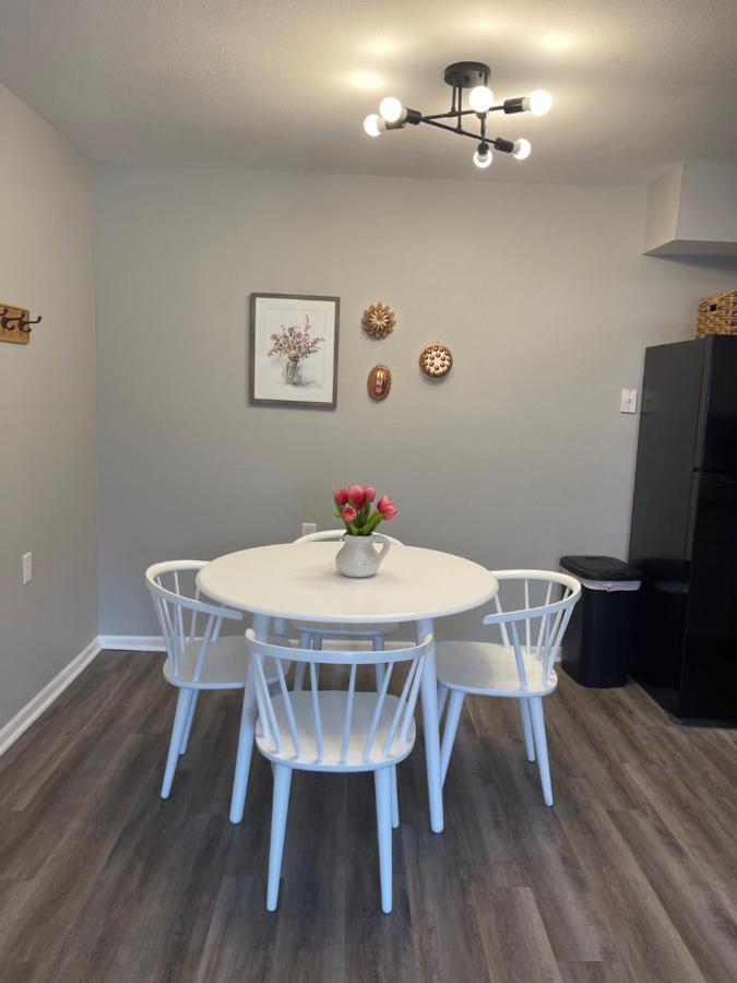 The Deannie Apt #6 - Simple And Homey 2Bd W/ Wifi Hamilton ภายนอก รูปภาพ