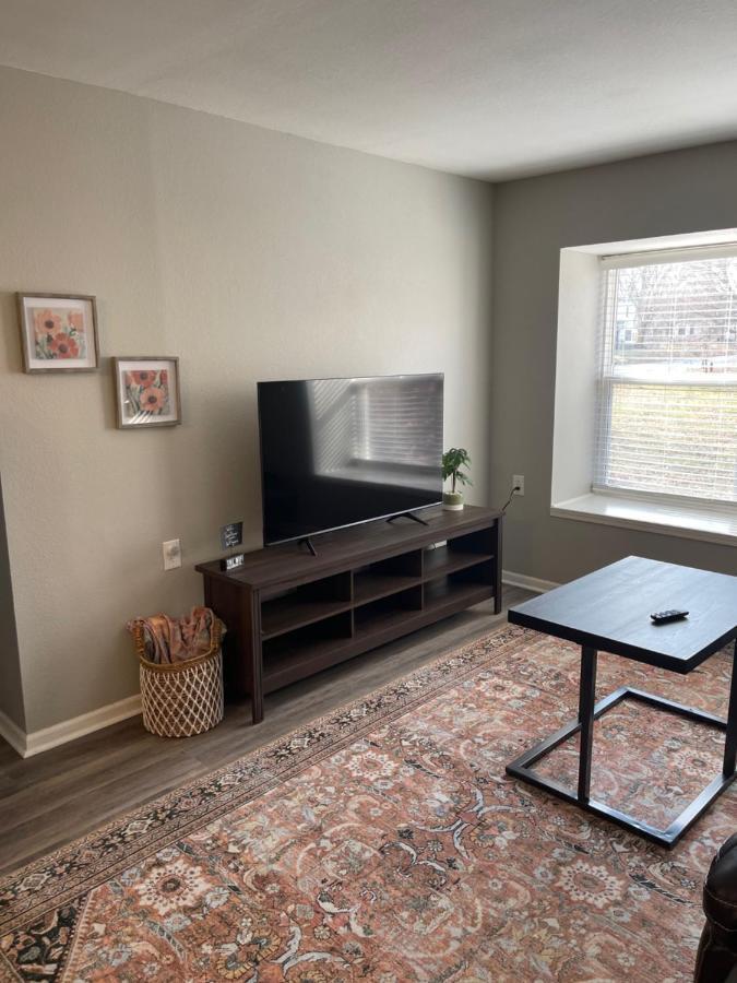 The Deannie Apt #6 - Simple And Homey 2Bd W/ Wifi Hamilton ภายนอก รูปภาพ