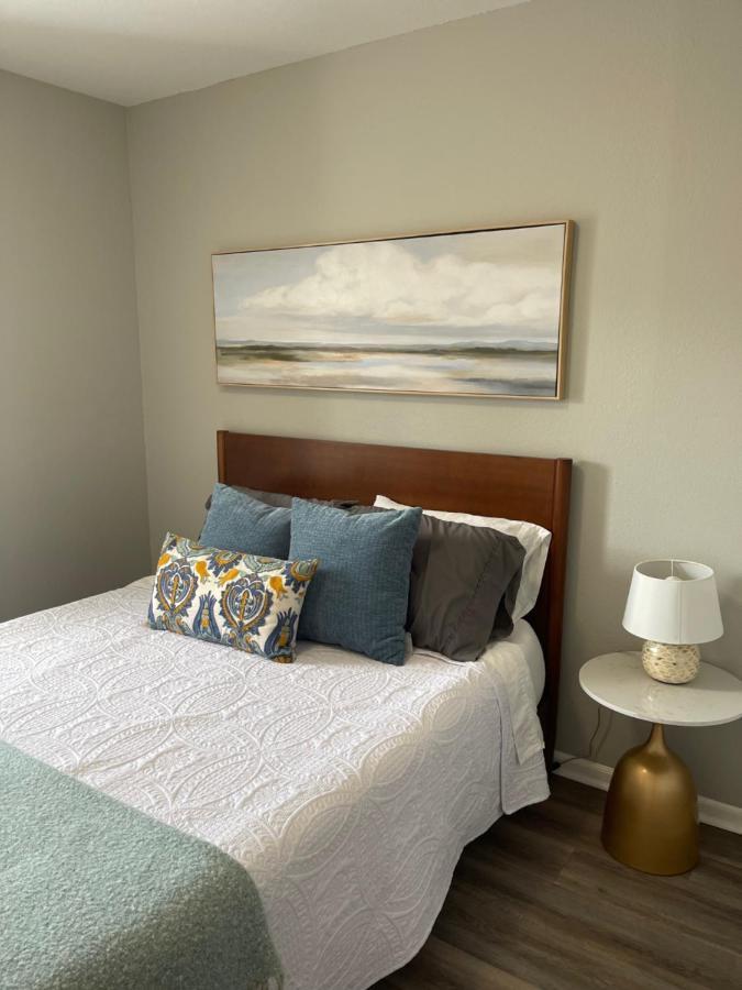The Deannie Apt #6 - Simple And Homey 2Bd W/ Wifi Hamilton ภายนอก รูปภาพ
